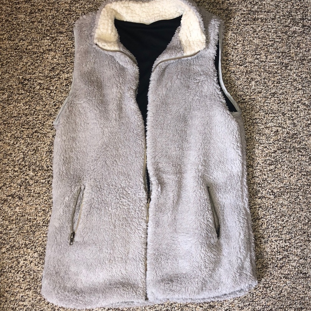 Gray and cream collared fuzzy vest!